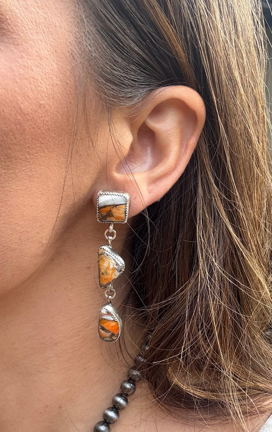 Spiny oyster stud earrings